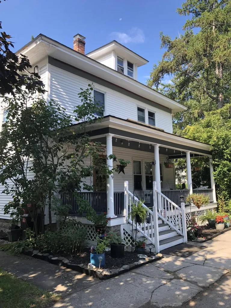 3 Grant Avenue Sanford ME 04073