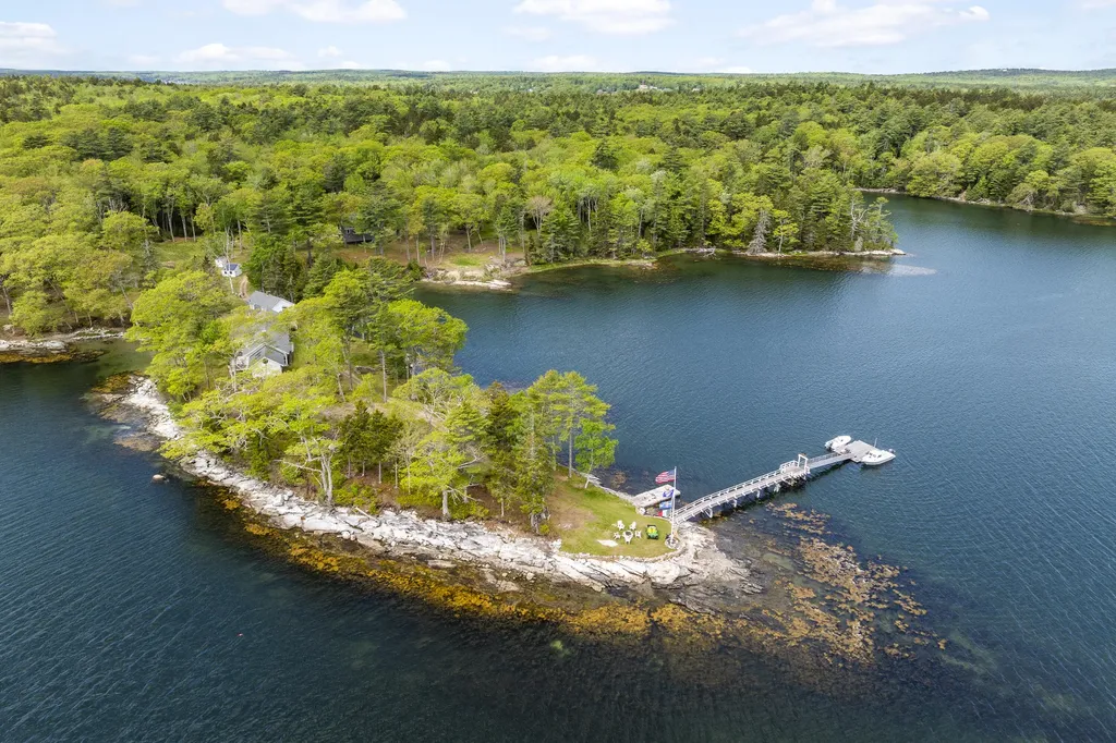 16 Bremen Long Island Bremen ME 04551