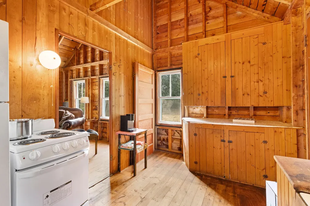 207 Pleasant Point Road Cushing ME 04563