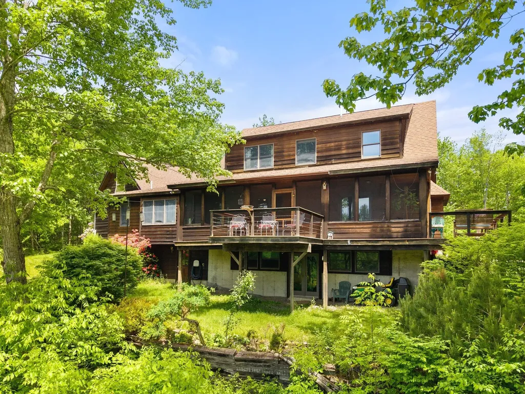 31 Hallbrook Way Ellsworth ME 04605