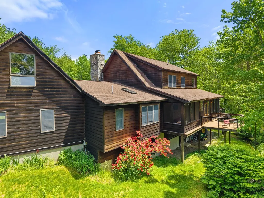 31 Hallbrook Way Ellsworth ME 04605