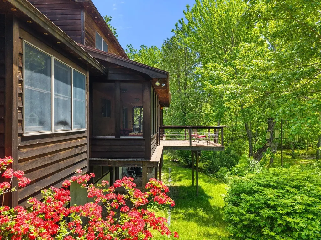 31 Hallbrook Way Ellsworth ME 04605