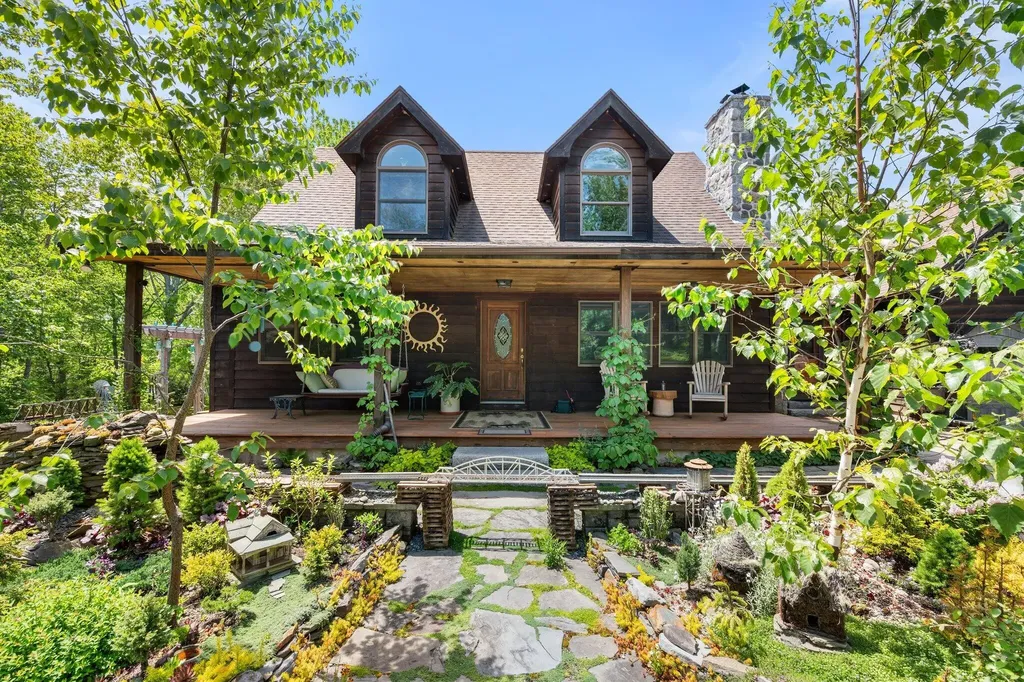 31 Hallbrook Way Ellsworth ME 04605