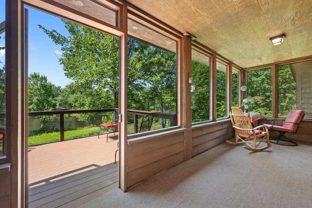 31 Hallbrook Way Ellsworth ME 04605