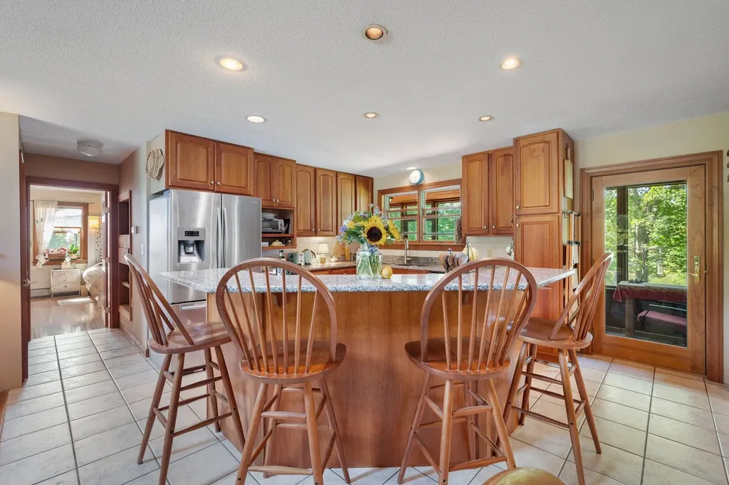 31 Hallbrook Way Ellsworth ME 04605