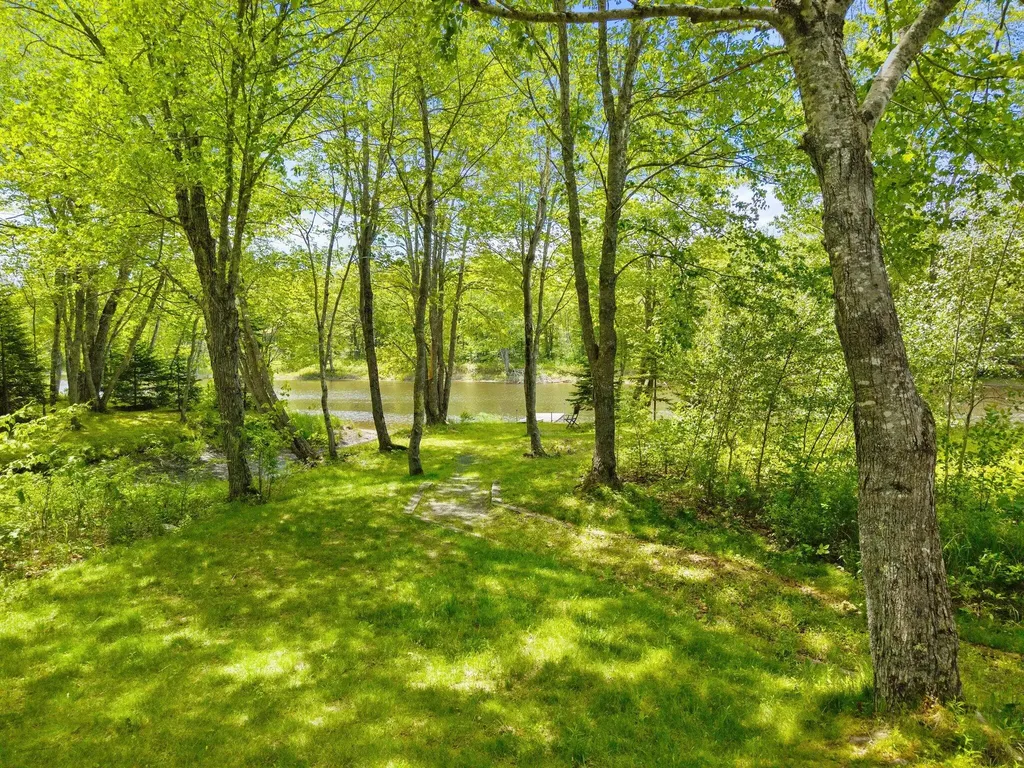 31 Hallbrook Way Ellsworth ME 04605