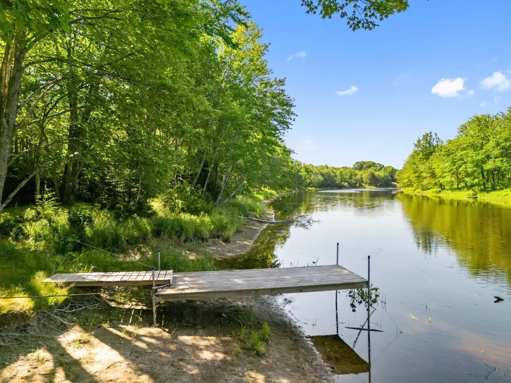 31 Hallbrook Way Ellsworth ME 04605