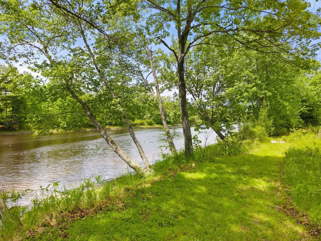 31 Hallbrook Way Ellsworth ME 04605