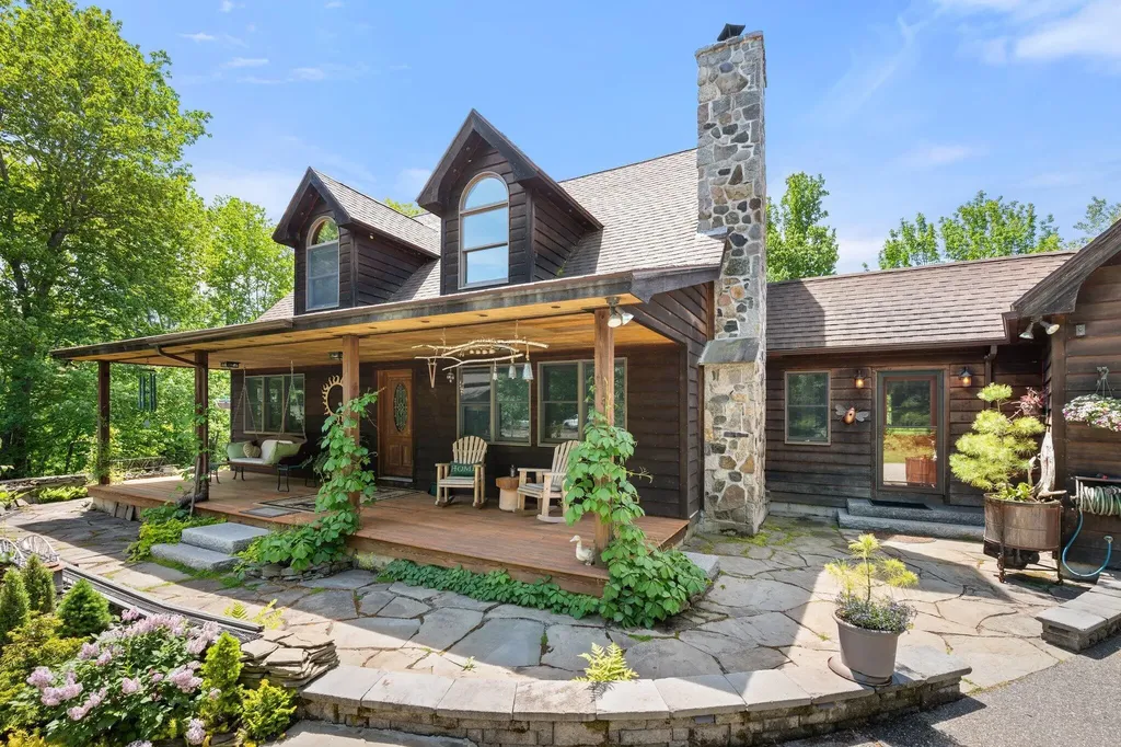 31 Hallbrook Way Ellsworth ME 04605