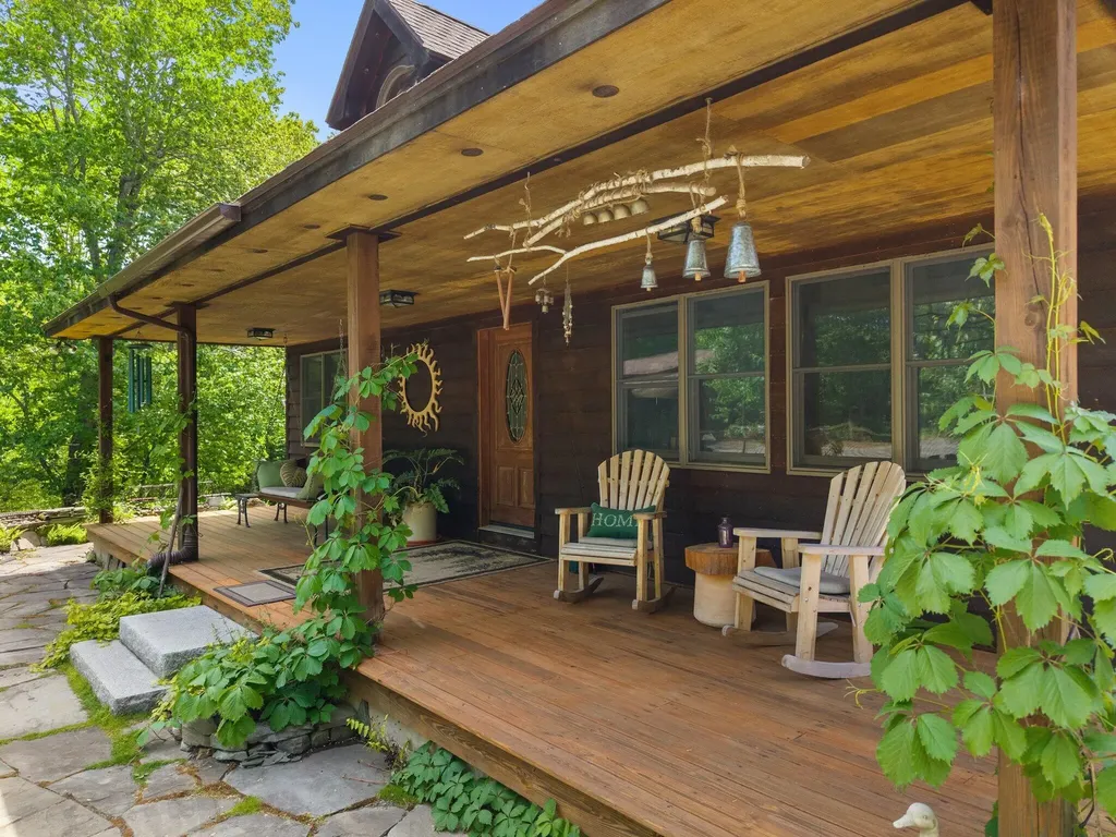 31 Hallbrook Way Ellsworth ME 04605