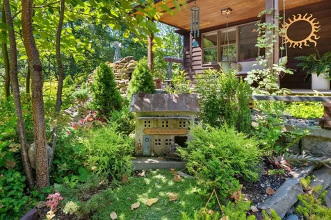 31 Hallbrook Way Ellsworth ME 04605