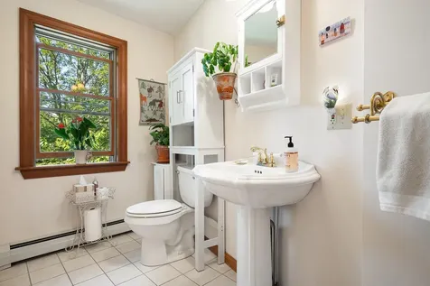 31 Hallbrook Way Ellsworth ME 04605