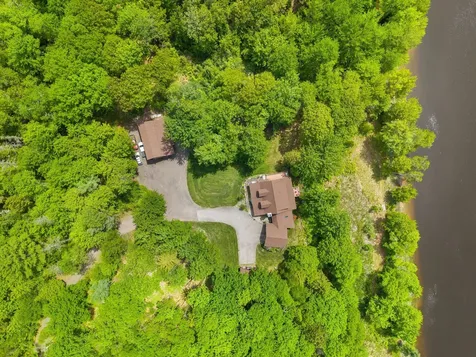 31 Hallbrook Way Ellsworth ME 04605