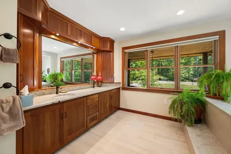 31 Hallbrook Way Ellsworth ME 04605