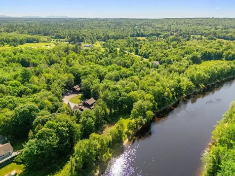 31 Hallbrook Way Ellsworth ME 04605