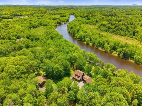 31 Hallbrook Way Ellsworth ME 04605