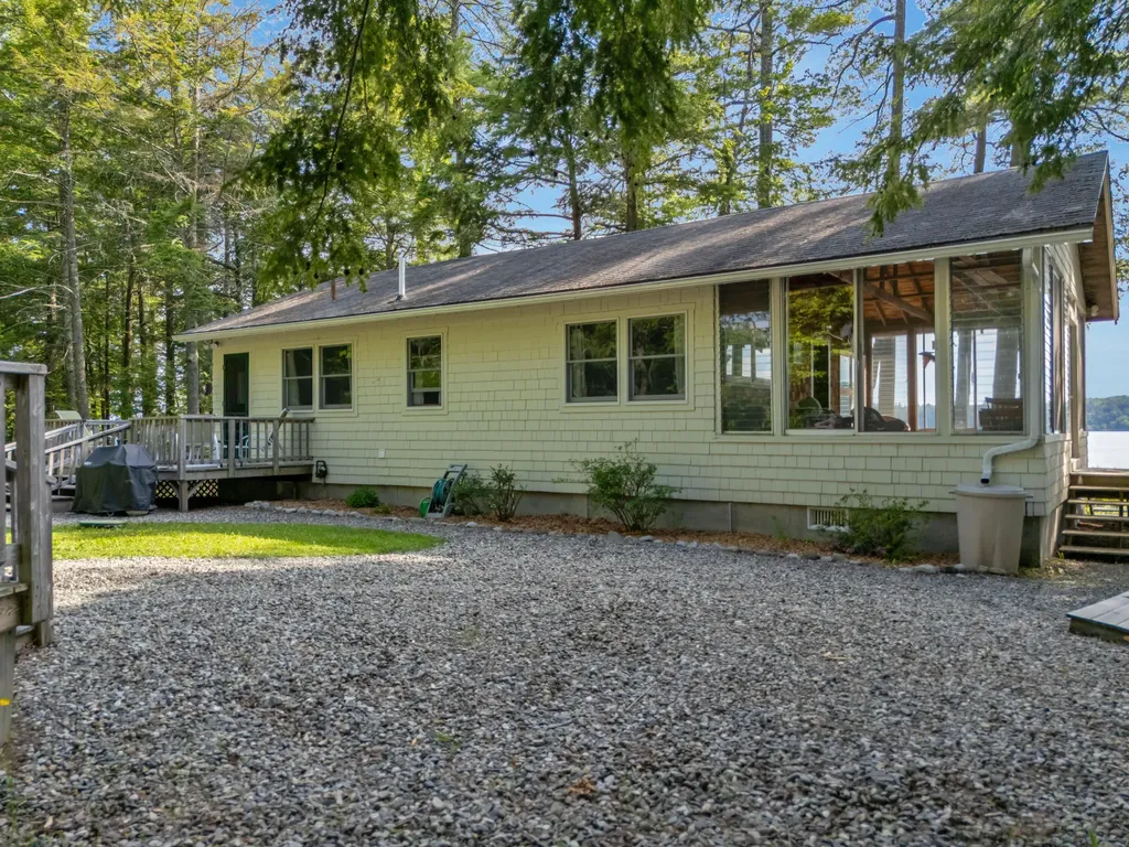 66 York Lane Rome ME 04963