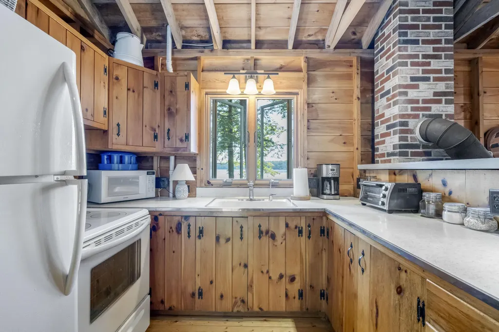 66 York Lane Rome ME 04963