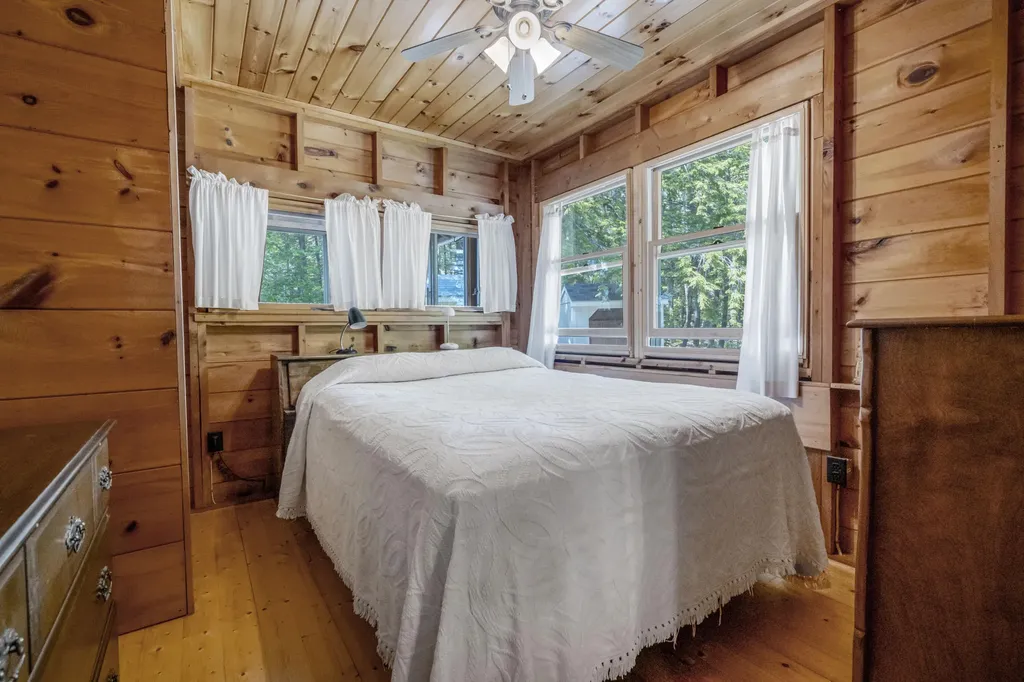 66 York Lane Rome ME 04963
