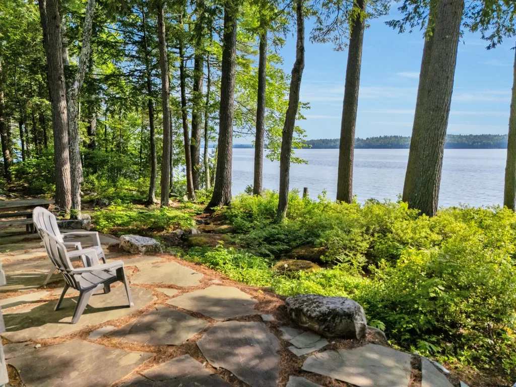 66 York Lane Rome ME 04963