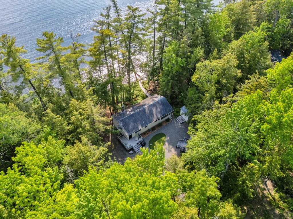 66 York Lane Rome ME 04963