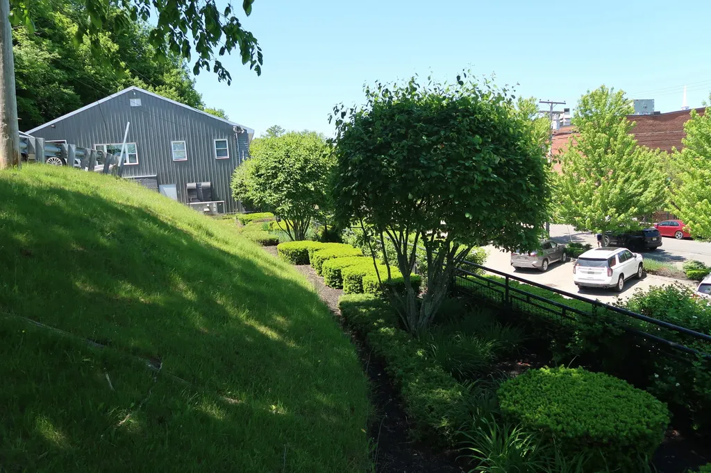 45 Church Gardiner ME 04345
