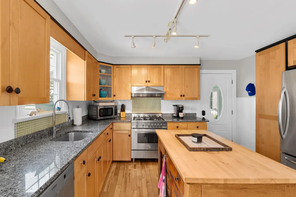 1486 Washington Street Bath ME 04530
