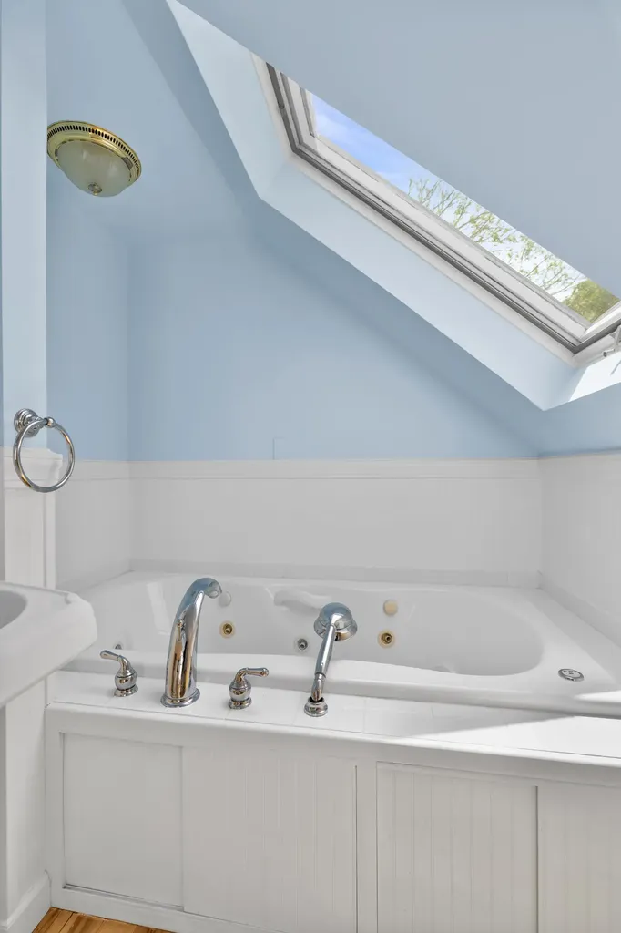 1486 Washington Street Bath ME 04530