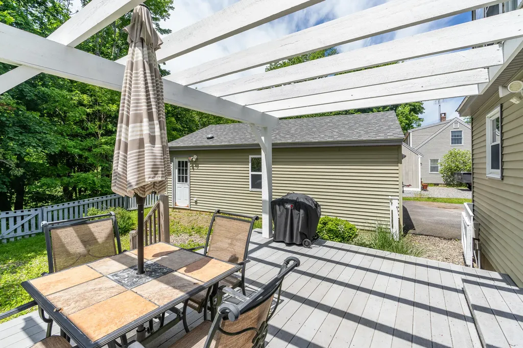 1486 Washington Street Bath ME 04530