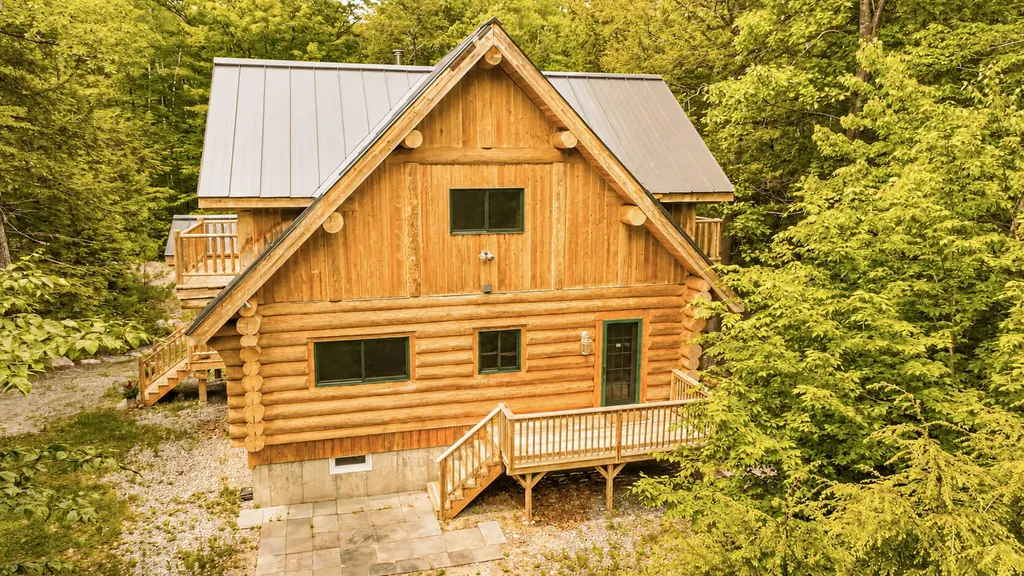 320 Commons Drive Bridgton ME 04009