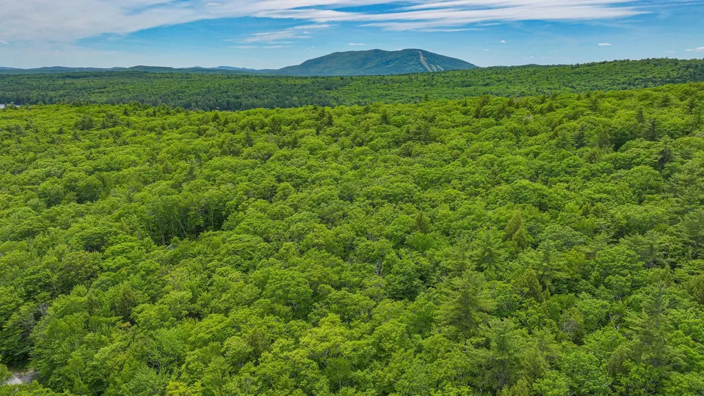 320 Commons Drive Bridgton ME 04009