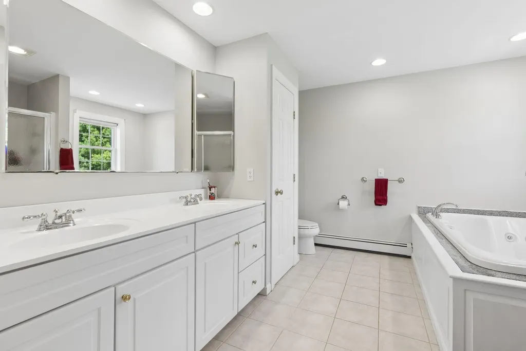 19 Fowler Farm Road Scarborough ME 04074