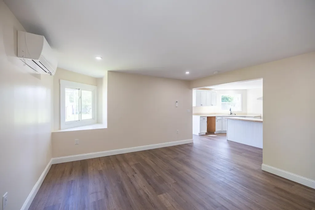 863 Minot Avenue Auburn ME 04210