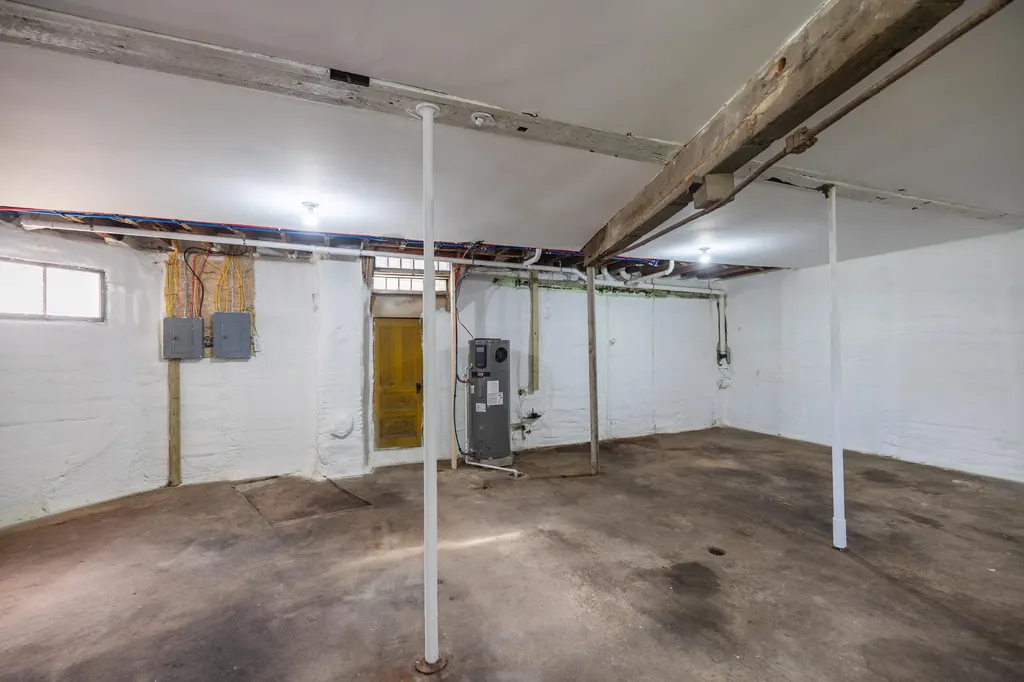 863 Minot Avenue Auburn ME 04210
