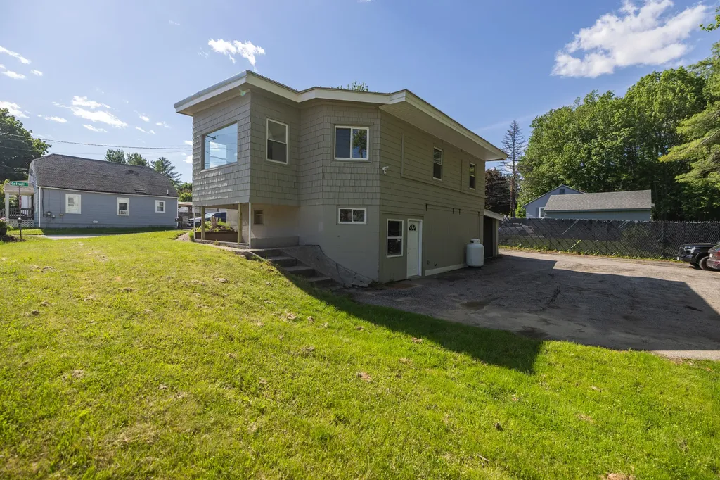 863 Minot Avenue Auburn ME 04210