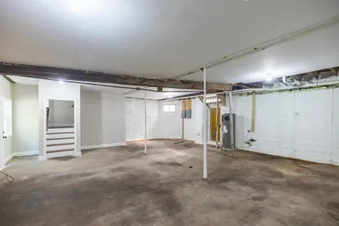 863 Minot Avenue Auburn ME 04210