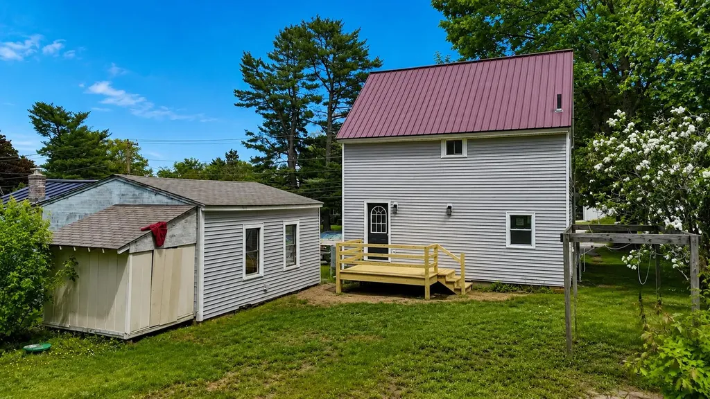 113 Eastern Avenue Augusta ME 04330