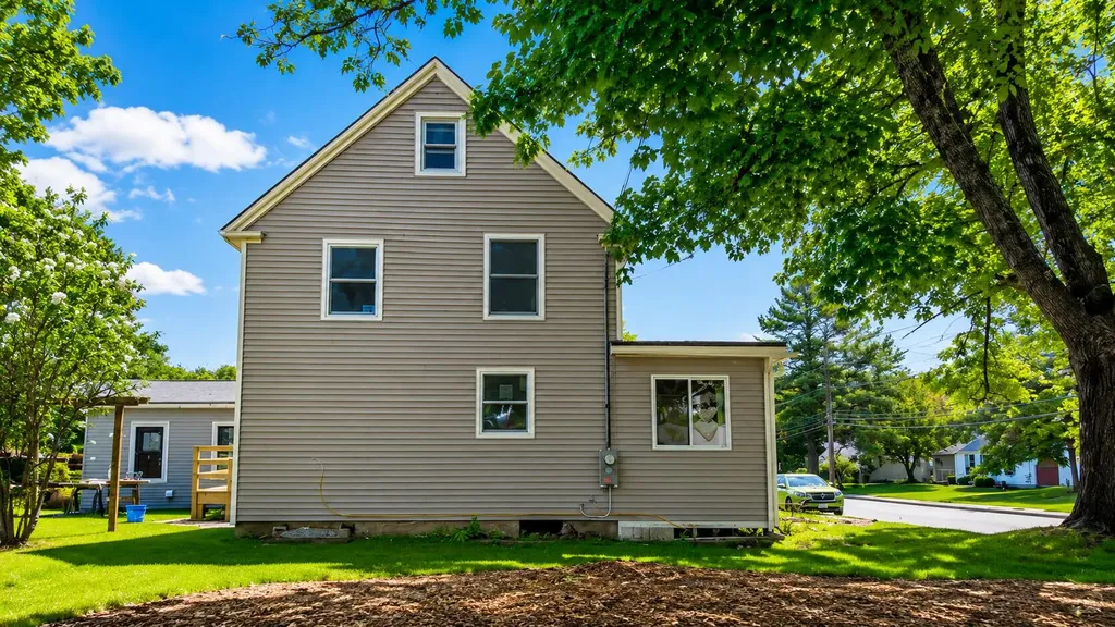 113 Eastern Avenue Augusta ME 04330