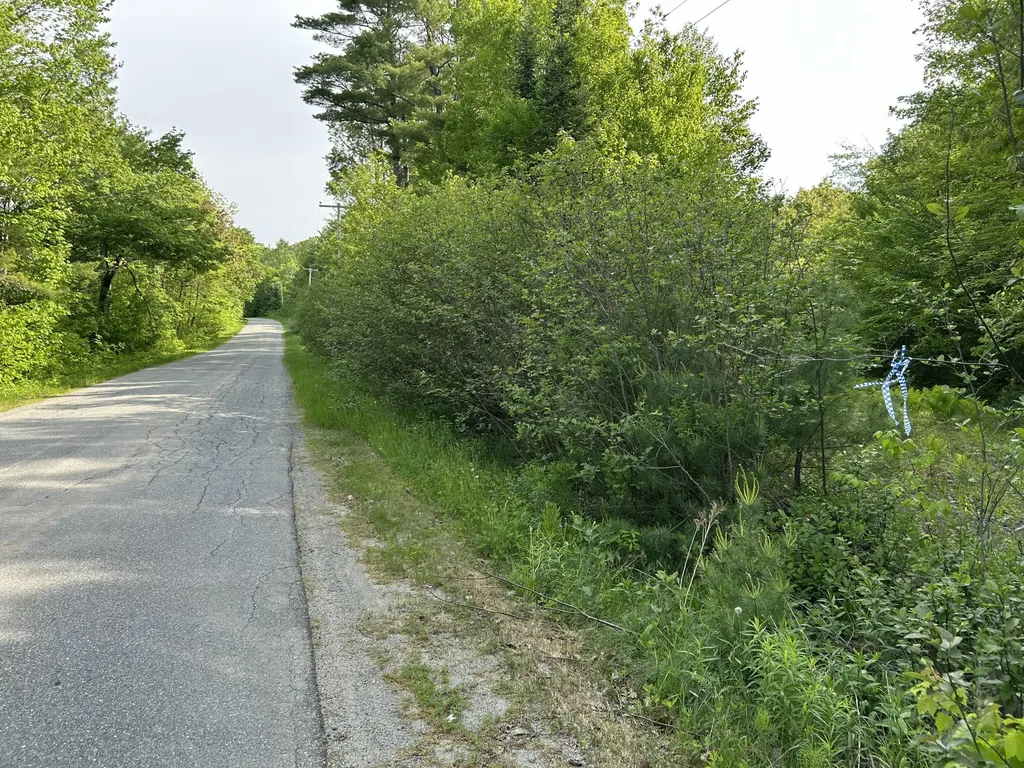 M5L16 Clark Road Prospect ME 04981