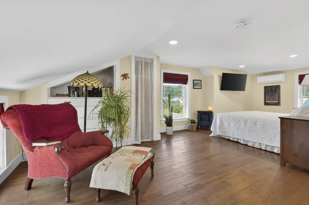 31 Samuel Road Portland ME 04103