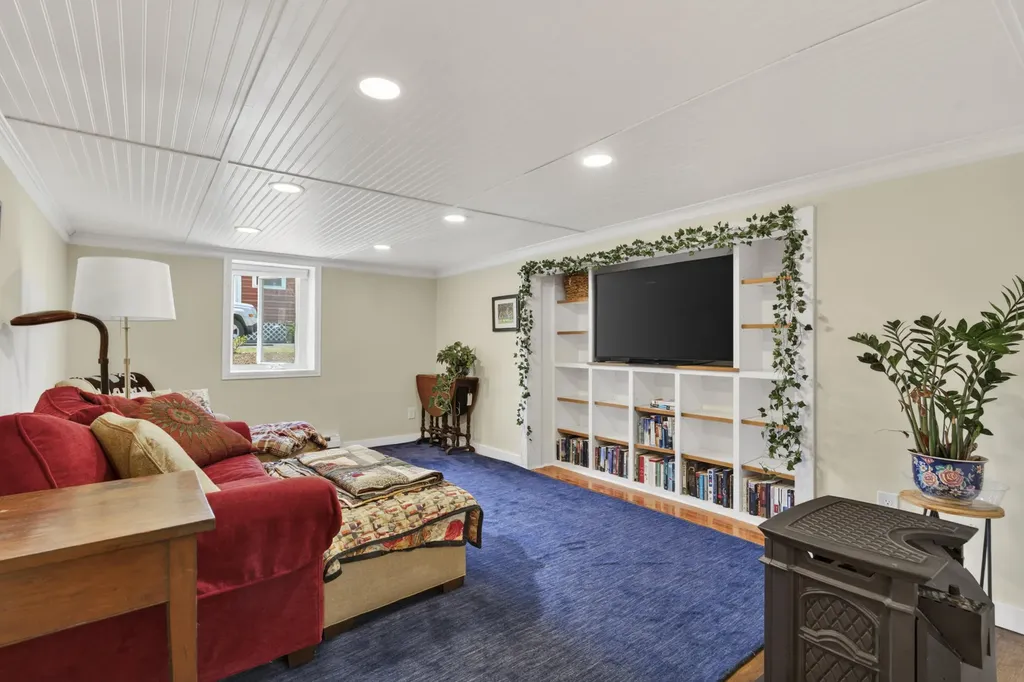31 Samuel Road Portland ME 04103