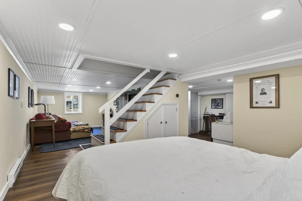 31 Samuel Road Portland ME 04103