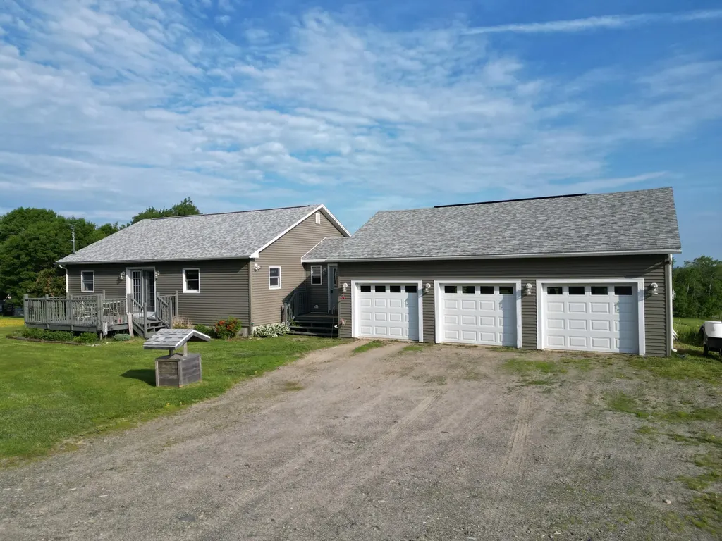 303 Phinney Farm Road Lincoln ME 04457