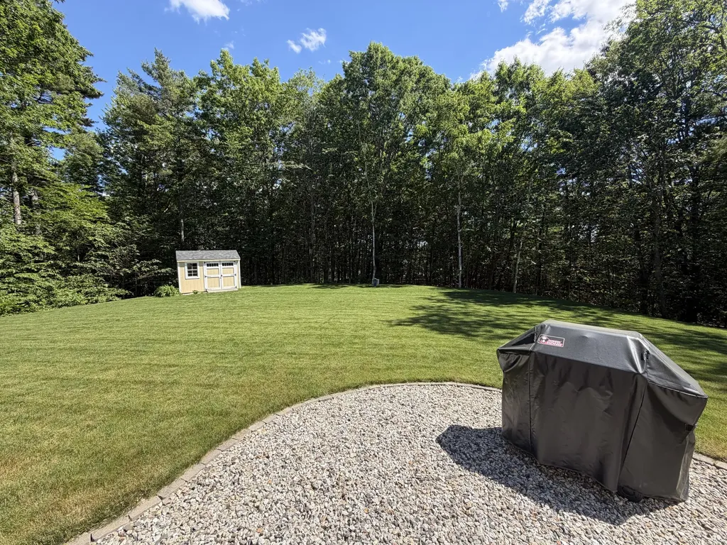 21 Eagles Nest Road Gray ME 04039