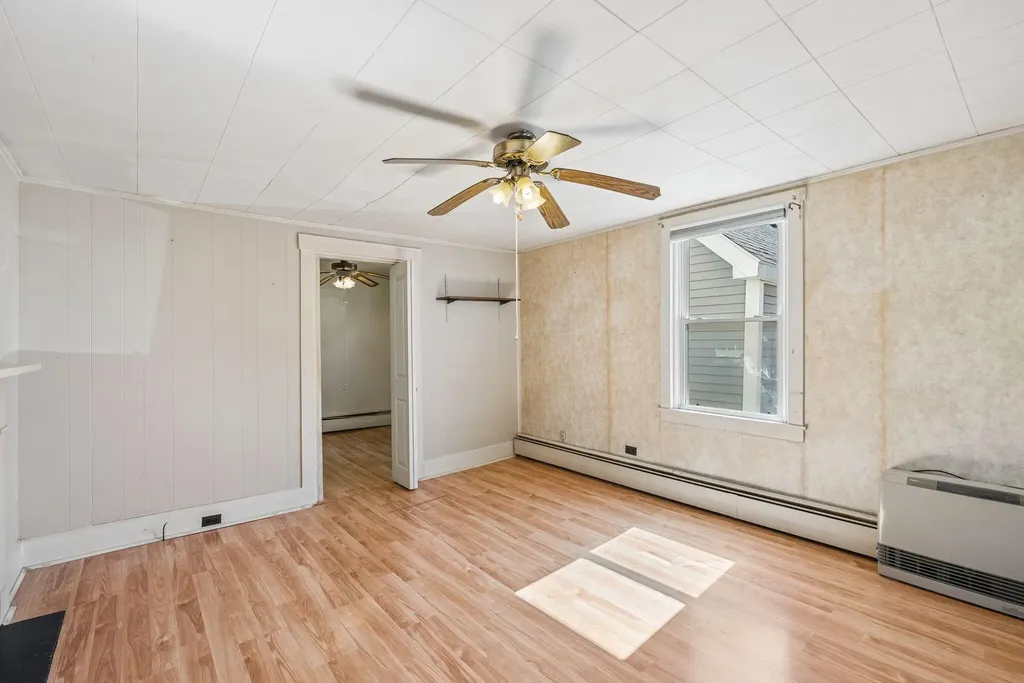 155 Spring Street Gardiner ME 04345