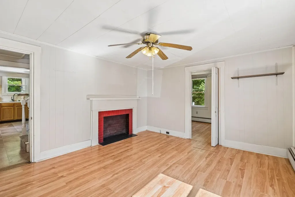155 Spring Street Gardiner ME 04345