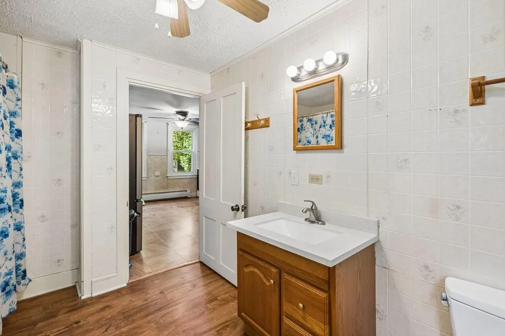 155 Spring Street Gardiner ME 04345