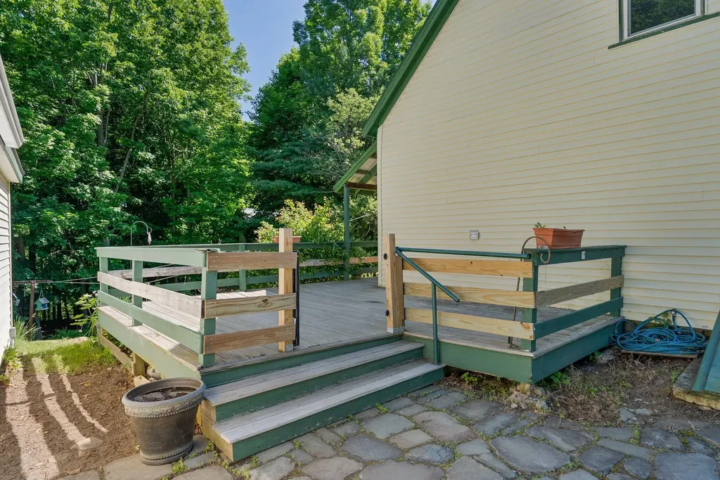 155 Spring Street Gardiner ME 04345