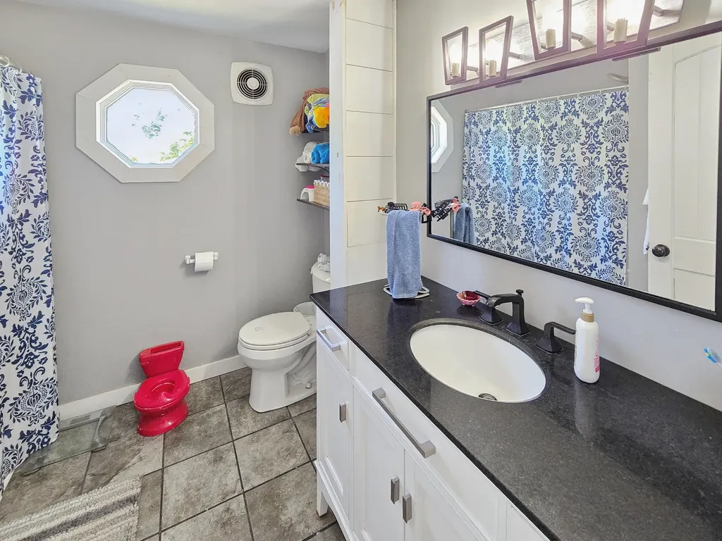 41 Whitten Road Burnham ME 04922