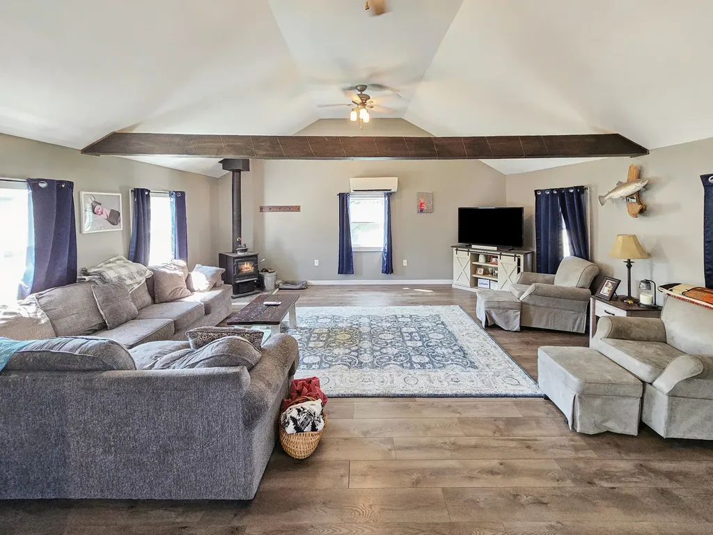 41 Whitten Road Burnham ME 04922